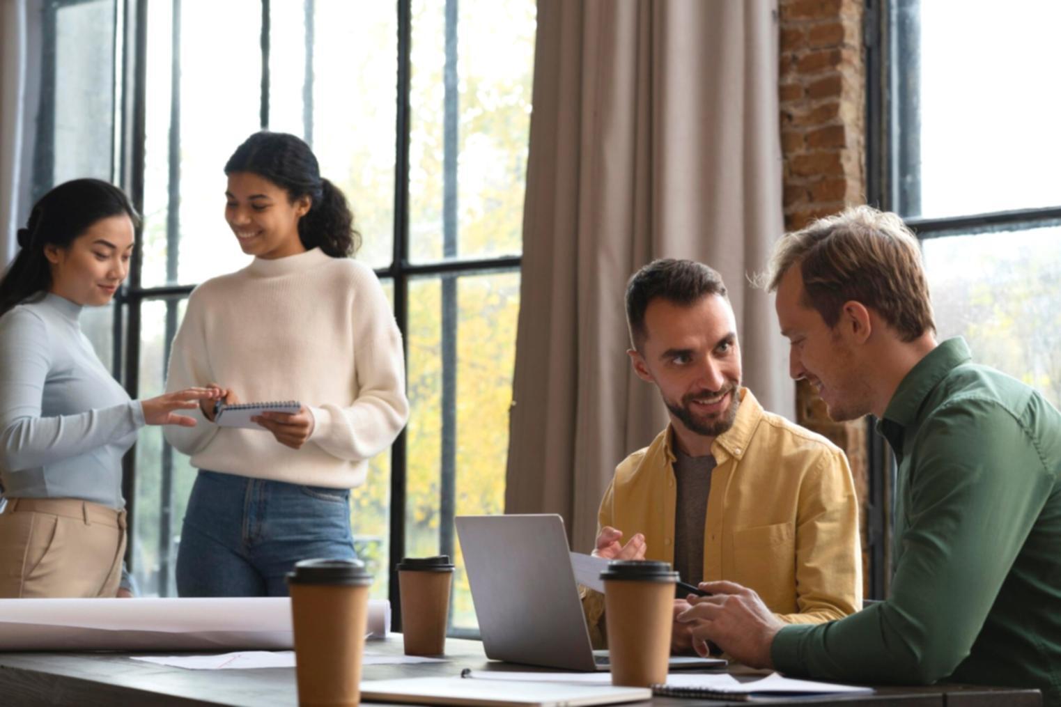 Finanzanalyse am Arbeitsplatz mit Dokumenten und Berechnungen